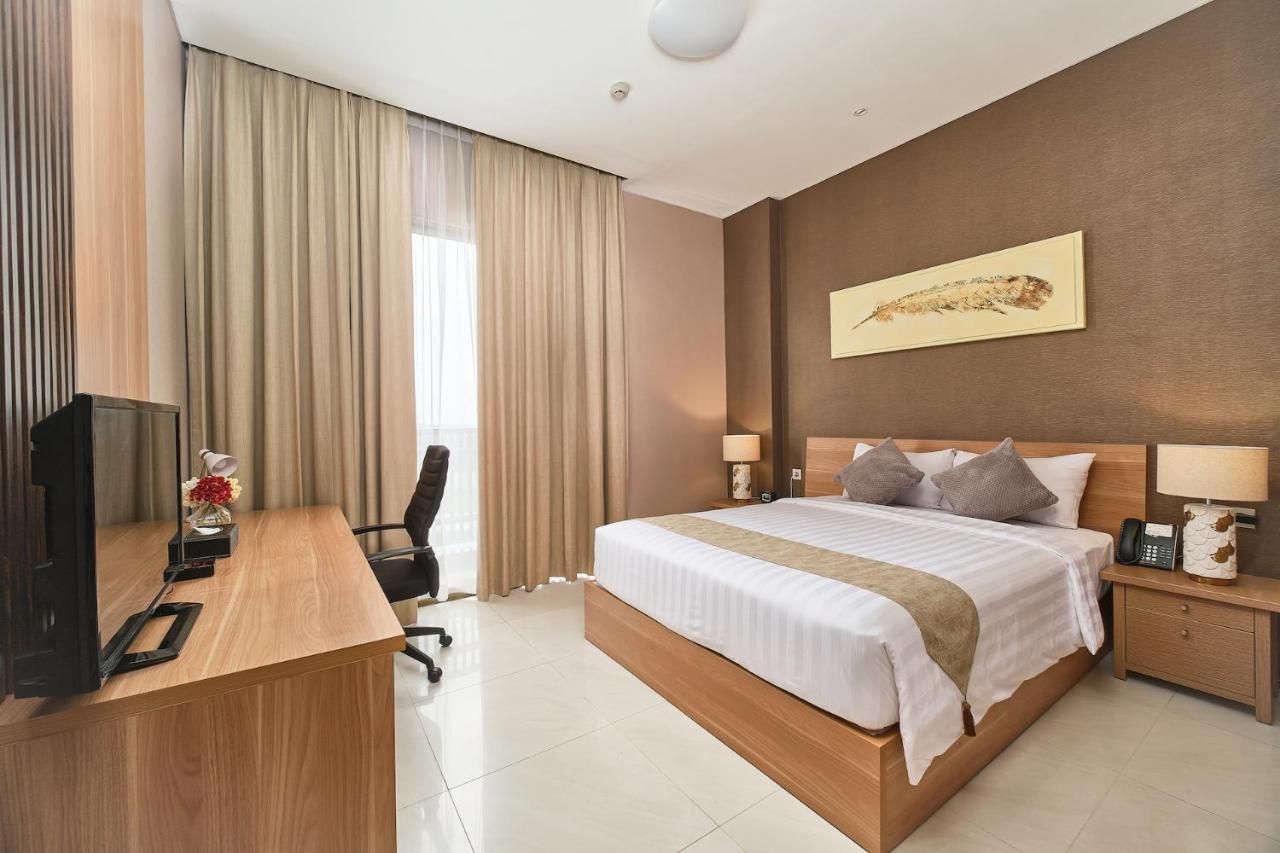 Le Premier Hotel Deltamas Cikarang Quarto foto